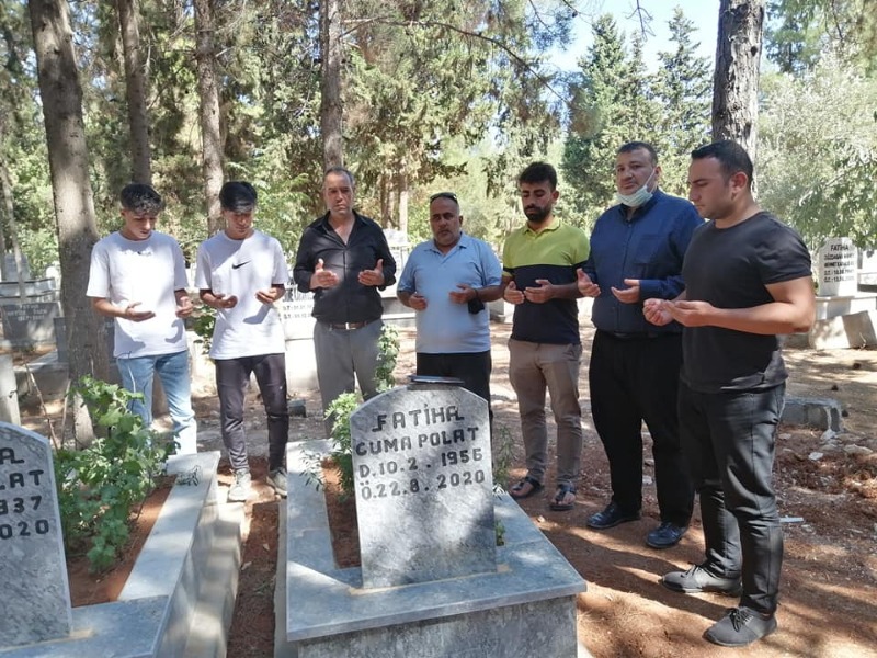  Nizip futboluna yıllarca hizmet eden Cuma Polat mezarı başında anıldı
