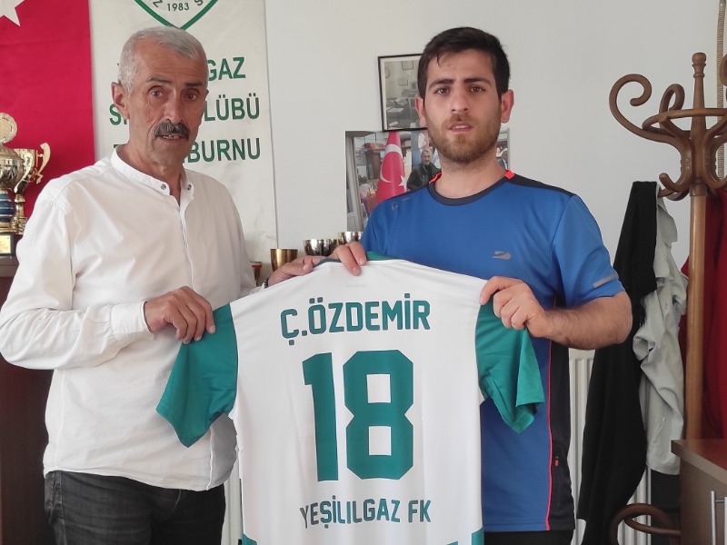 Çiya Özdemir'den Emrullah İç'e ziyaret: forma hediye etti