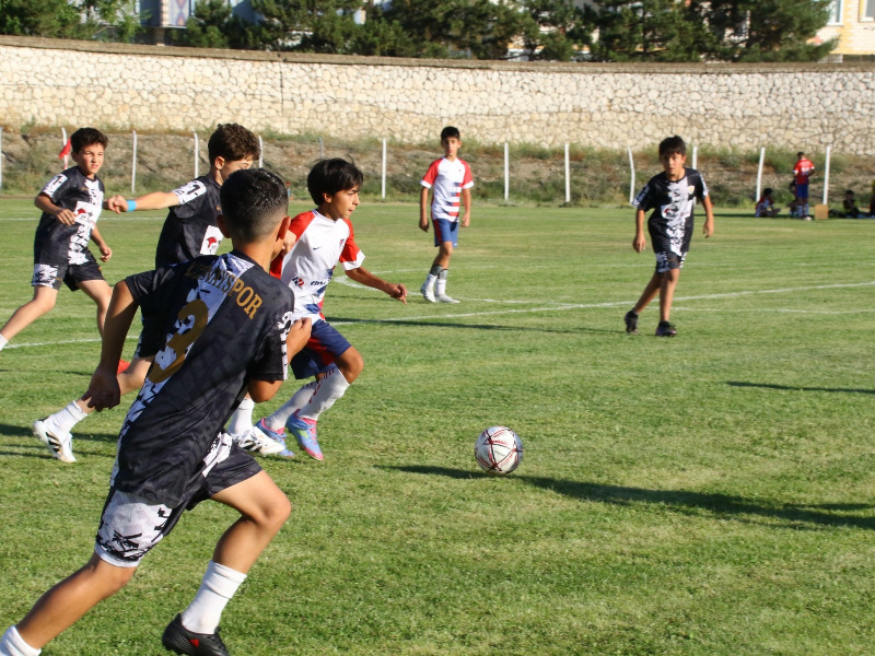  U-12 Futbol turnuvası Akşehir'de başladı