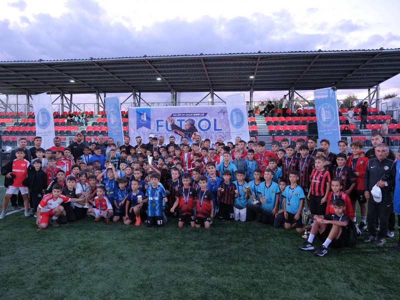  Çorum'da futbol şöleni miniklerin turnuvası sona erdi